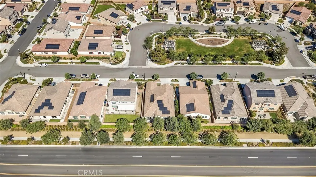 3400 E Foxglove