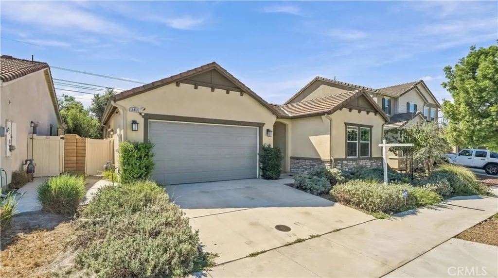 3400 E Foxglove