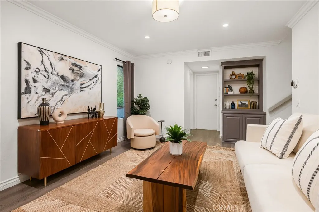75 CEDARWOOD Avenue