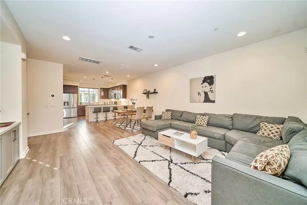 2767 Crimson Way