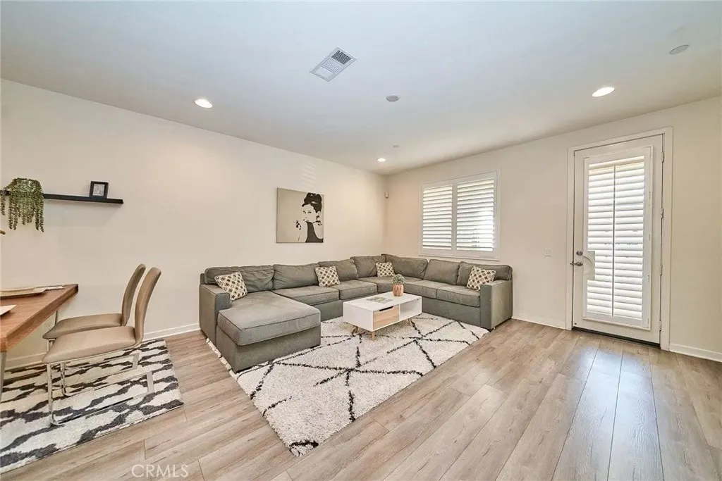 2767 Crimson Way
