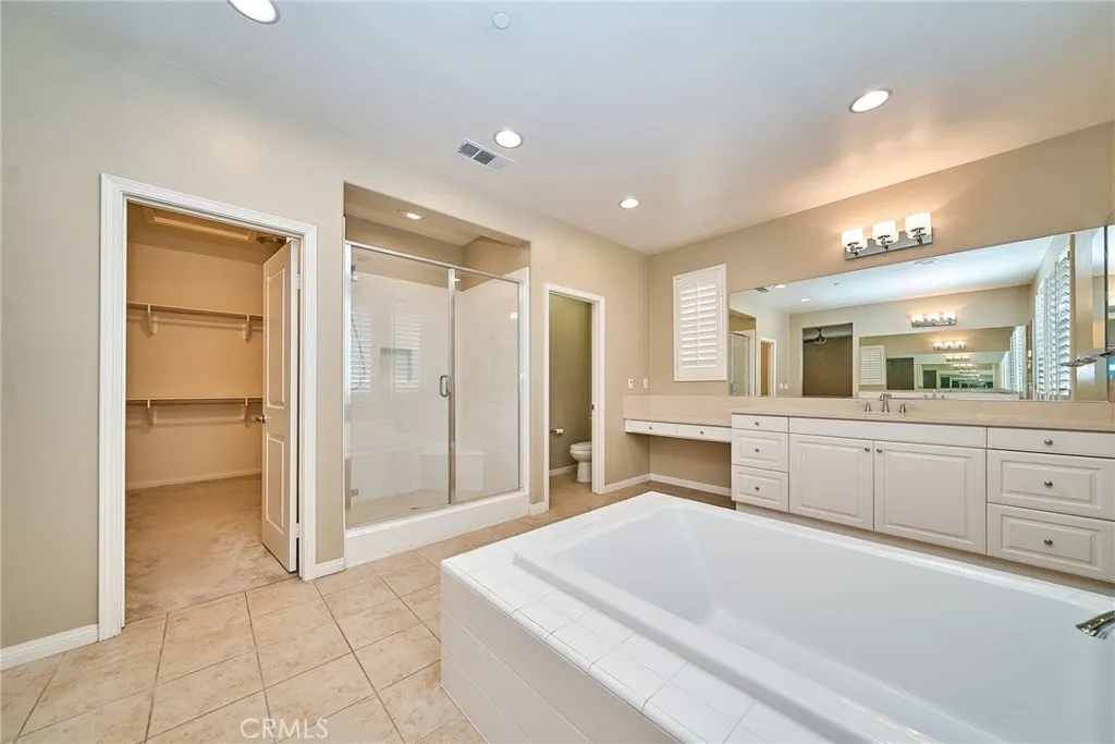 1324 N Macneil Drive