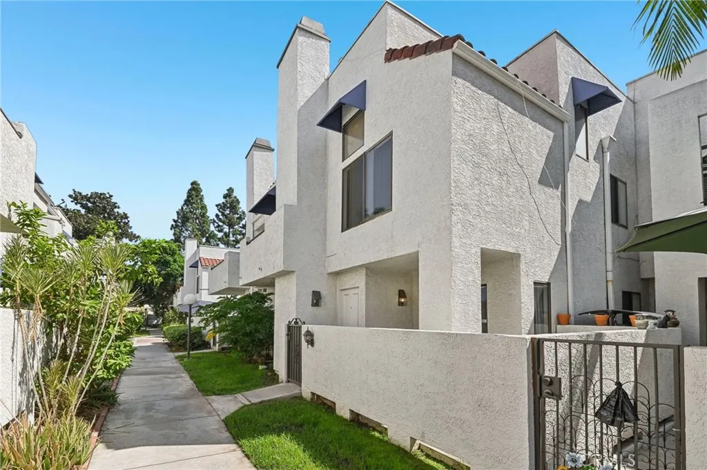 602 Park Shadow Court