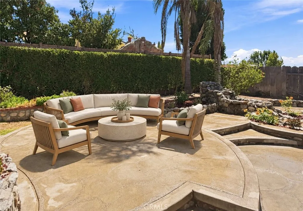 1159 Oak Knoll Terrace