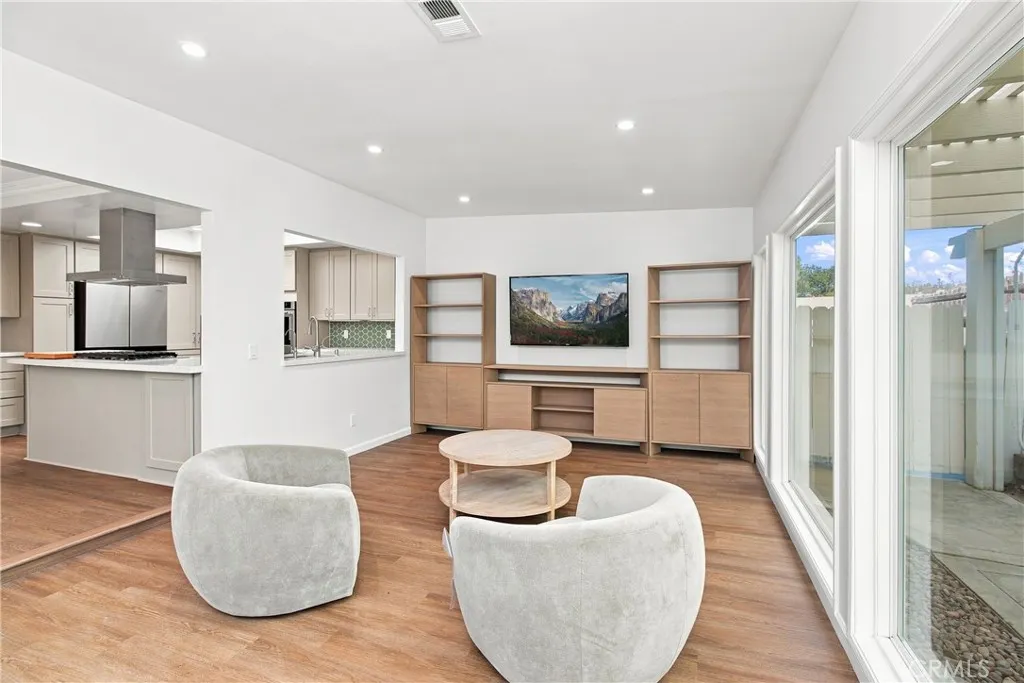 1159 Oak Knoll Terrace