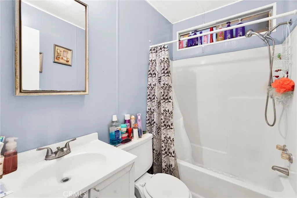 716 N Grand Avenue, #B4