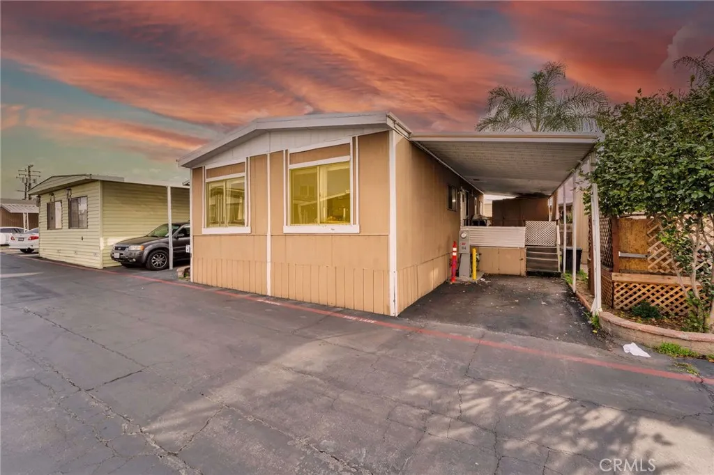 716 N Grand Avenue, #B4
