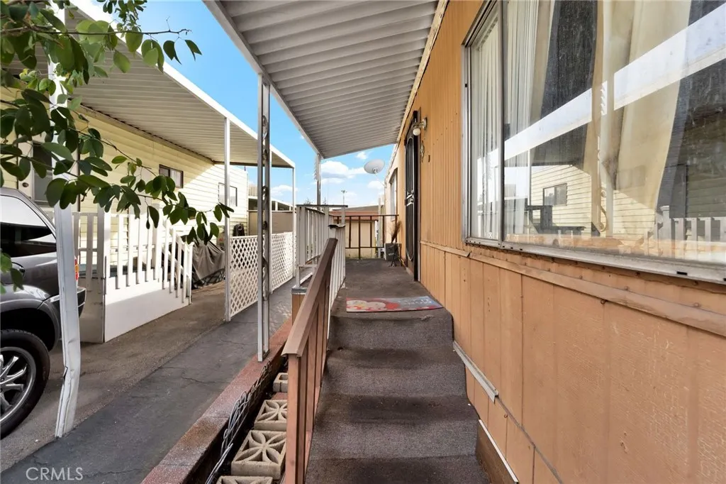716 N Grand Avenue, #B4