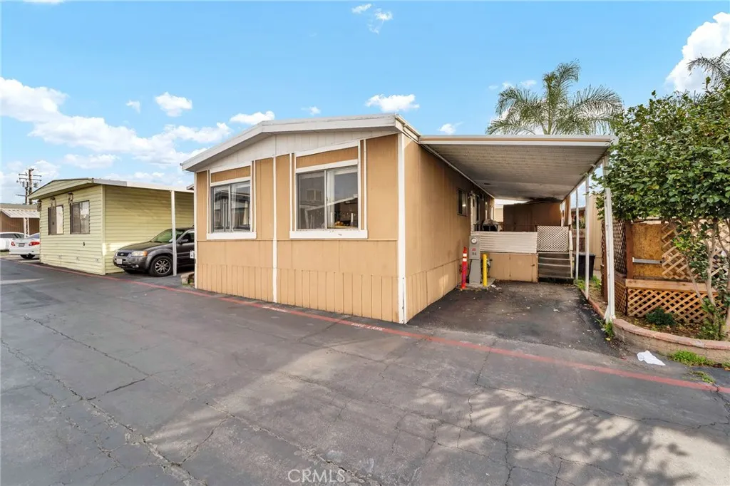 716 N Grand Avenue, #B4