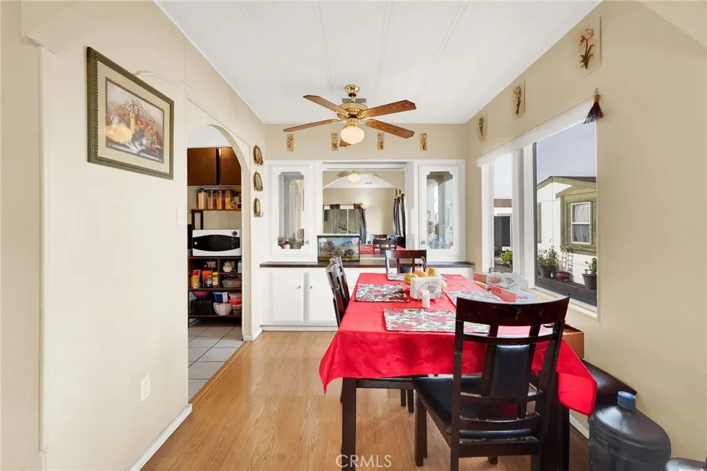 716 N Grand Avenue, #B4