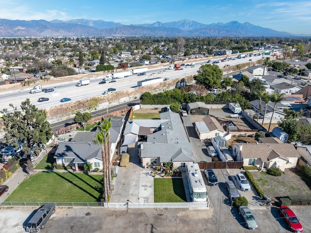 2223 W Mossberg Avenue
