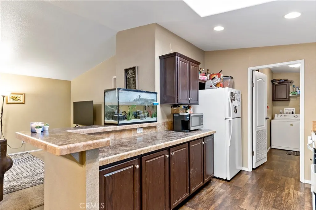 2755 Arrow Highway, #106