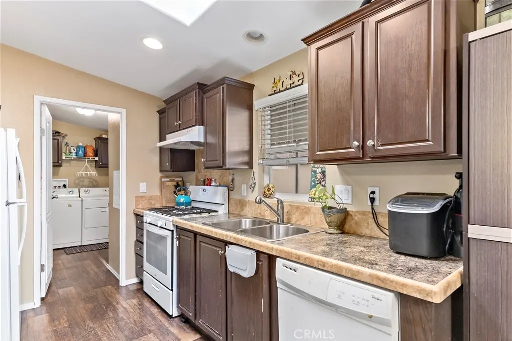 2755 Arrow Highway, #106