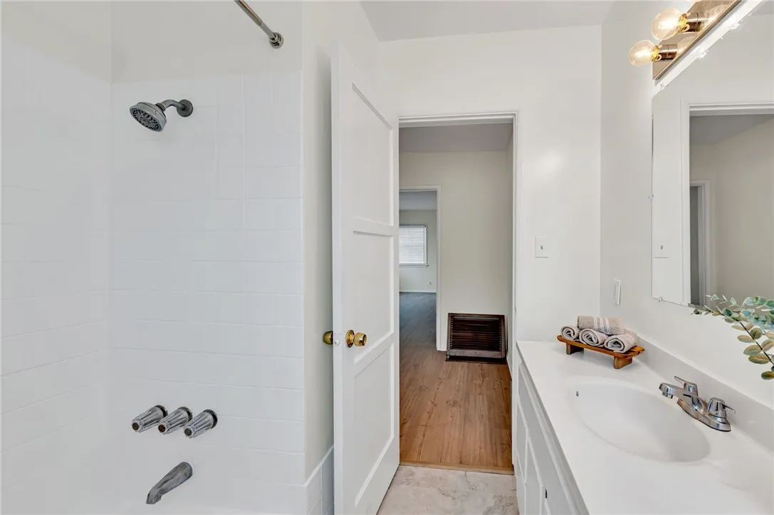 1715 E. Mardina St.