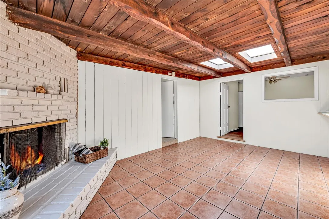 1715 E. Mardina St.
