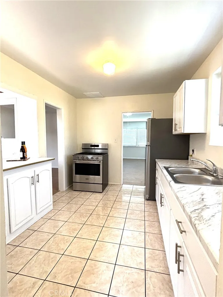 1715 E. Mardina St.