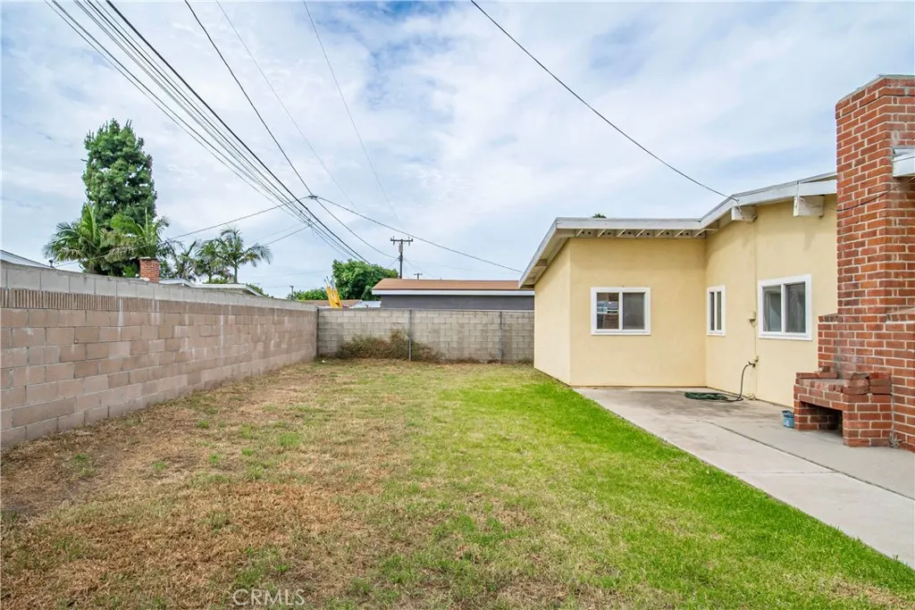938 Evanwood Avenue