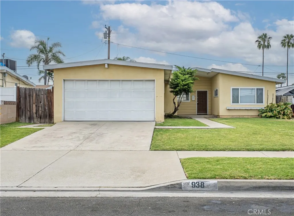 938 Evanwood Avenue