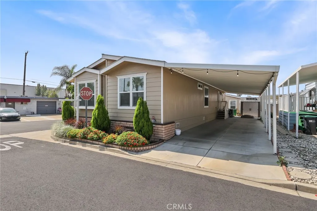 2755 Arrow, #98