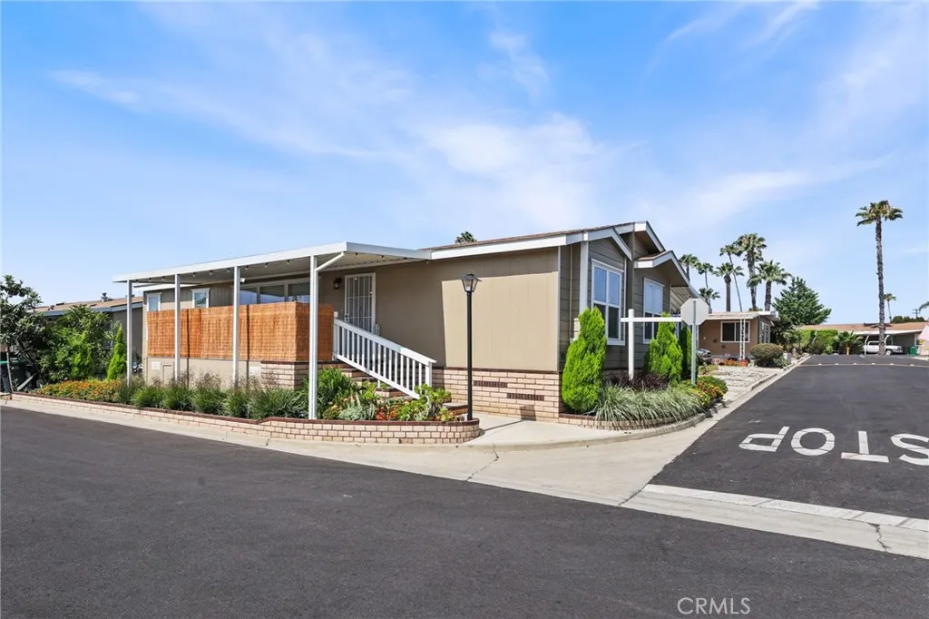 2755 Arrow, #98