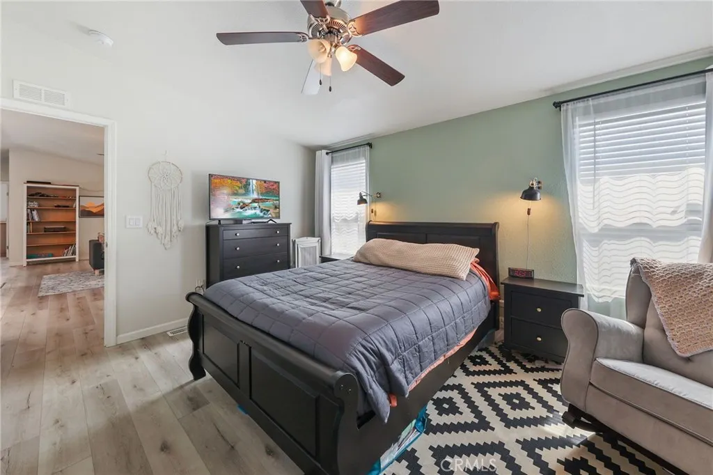 2755 Arrow, #98
