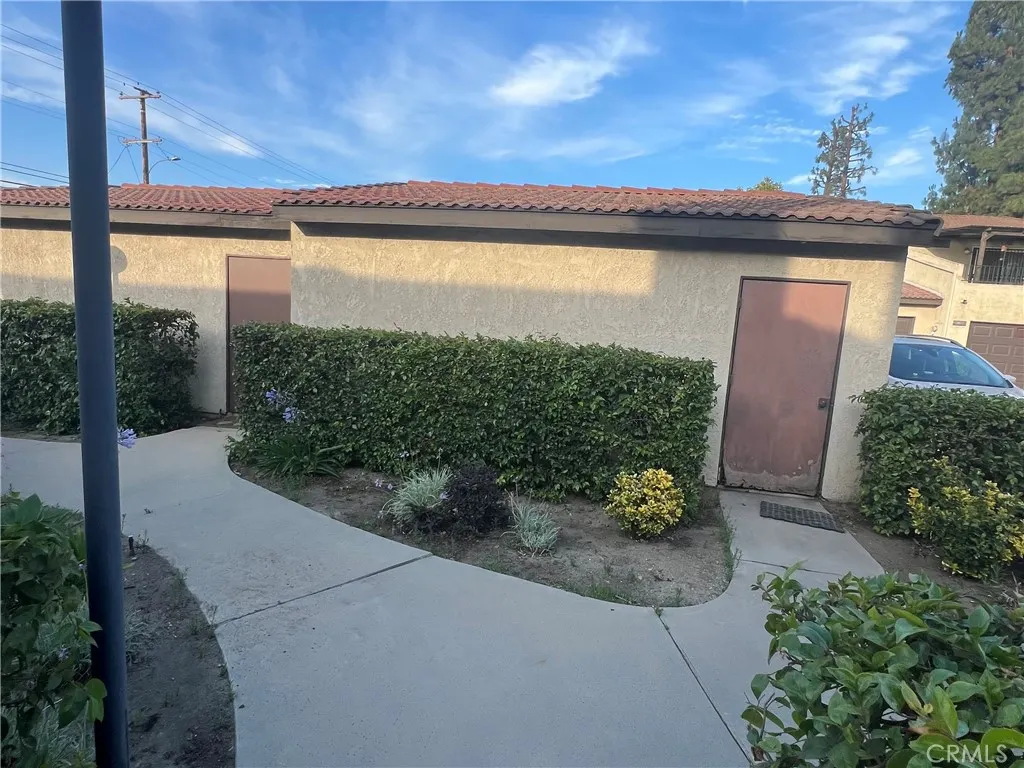 13500 Ramona Pkwy