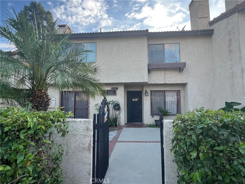 13500 Ramona Pkwy