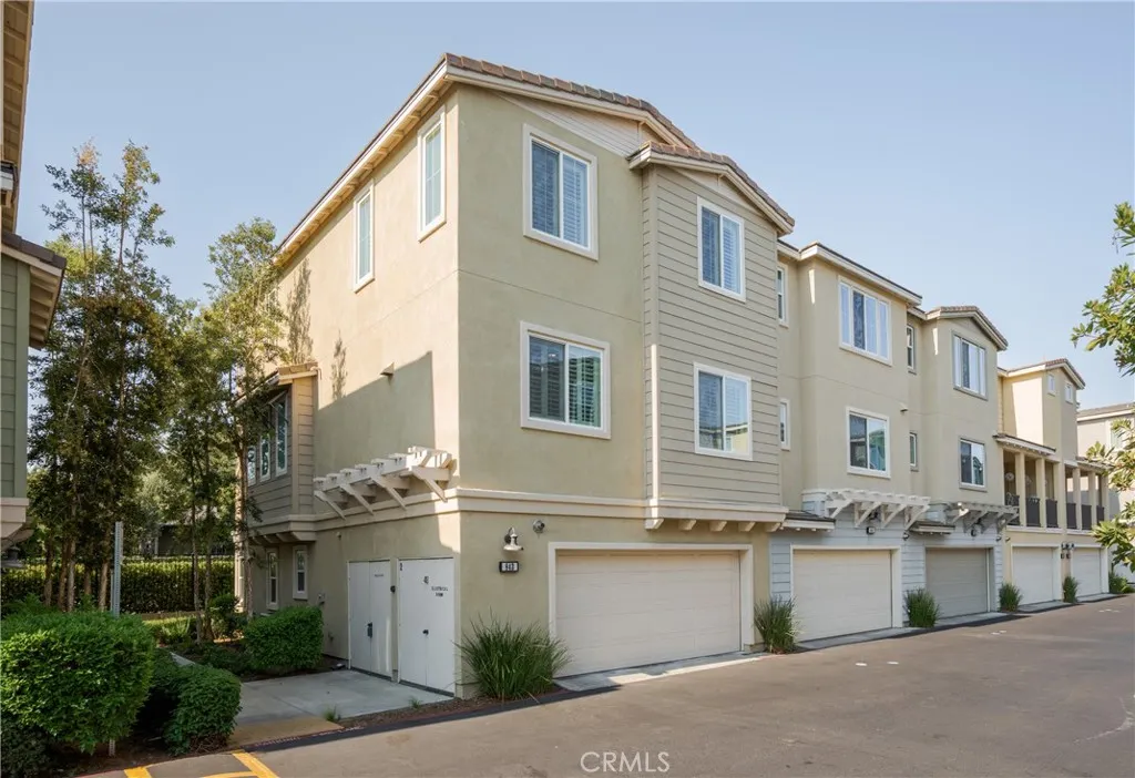 843 Seville Lane