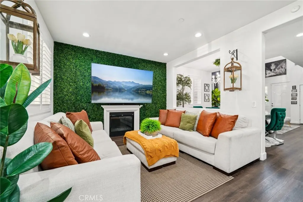 12400 Sarah Court
