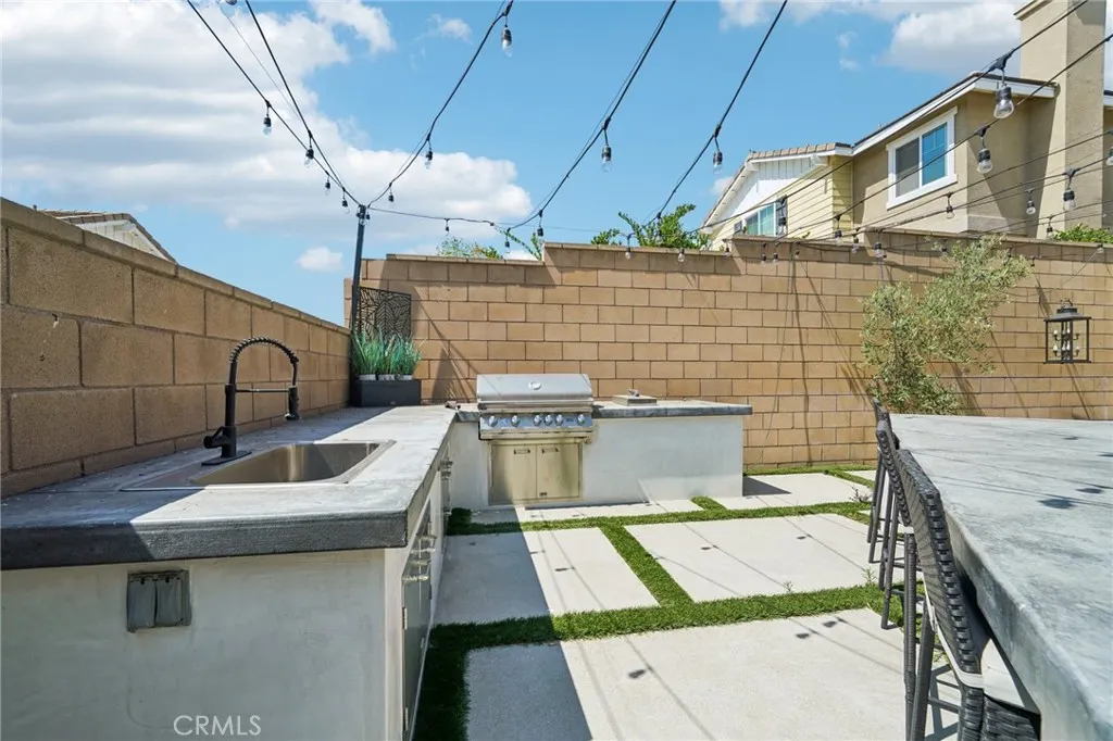 12400 Sarah Court