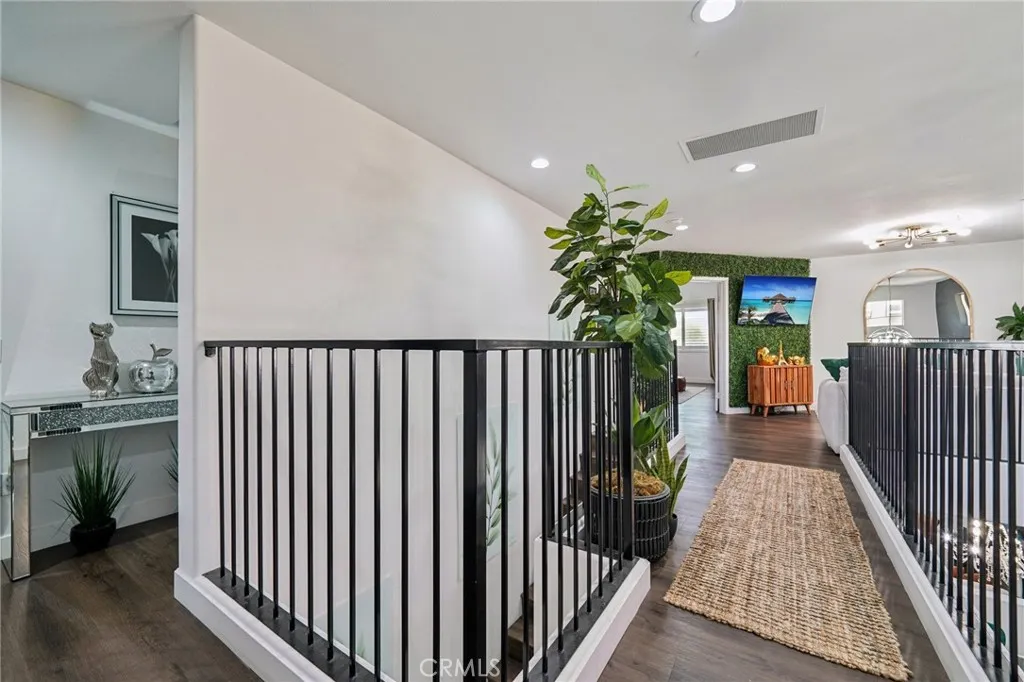 12400 Sarah Court