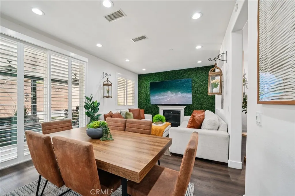 12400 Sarah Court