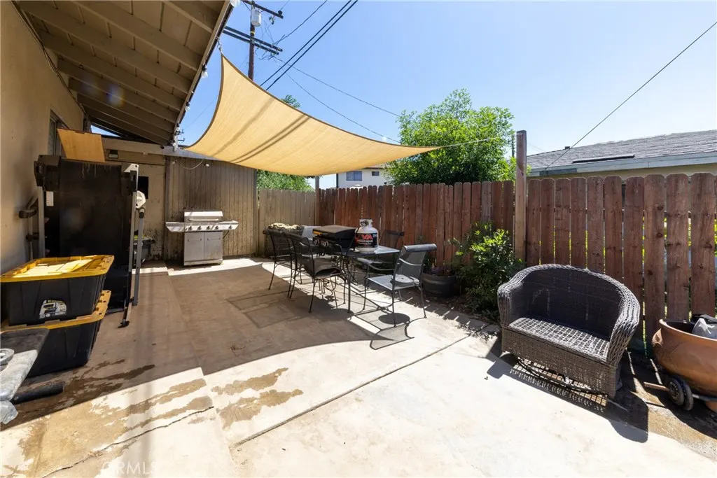 5082 La Madera Avenue