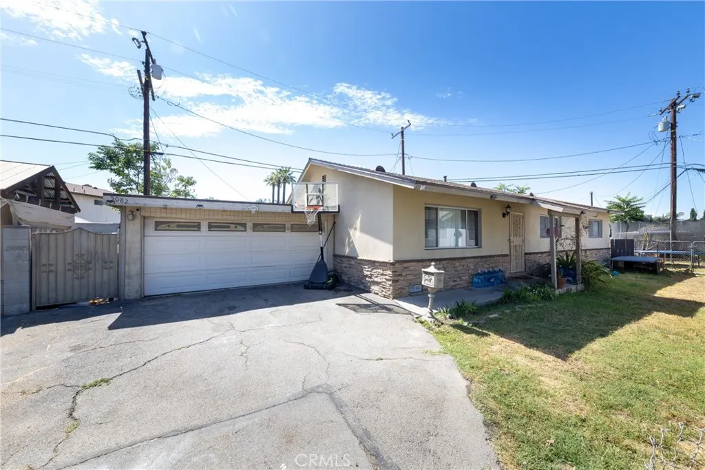 5082 La Madera Avenue
