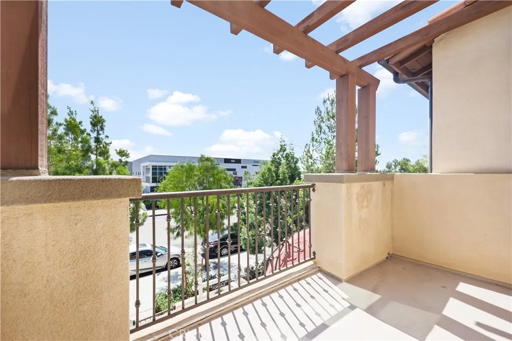 535 W Foothill Boulevard, #102