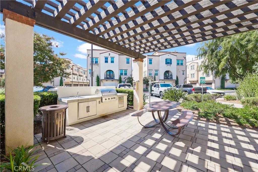 535 W Foothill Boulevard, #102