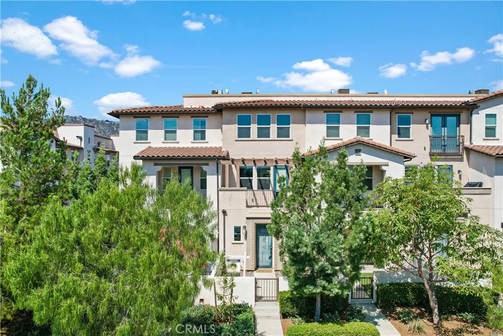 535 W Foothill Boulevard, #102