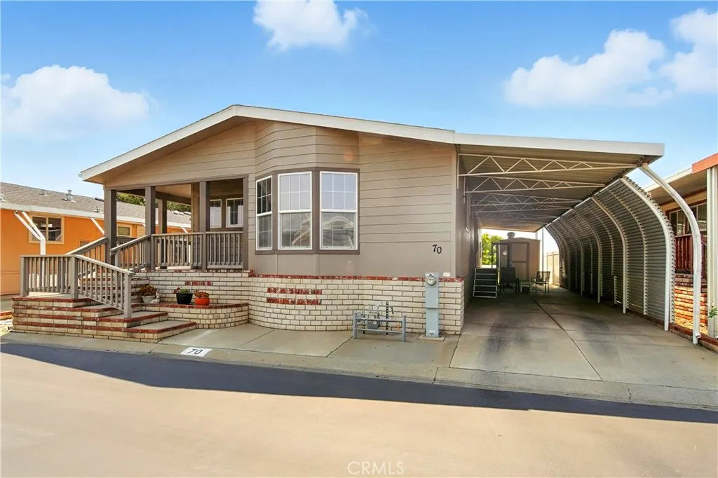 1245 W Cienega Avenue, #70