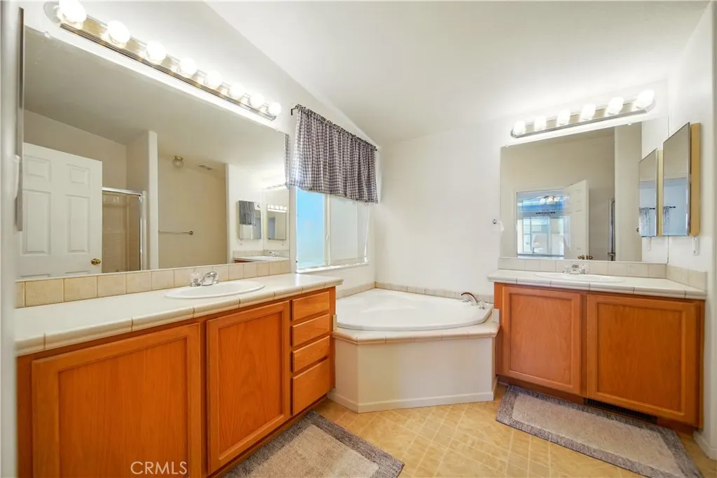 1245 W Cienega Avenue, #70