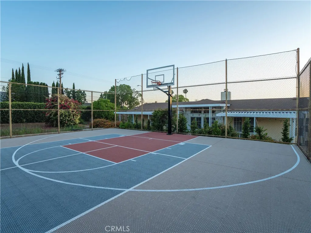1245 W Cienega Avenue, #70