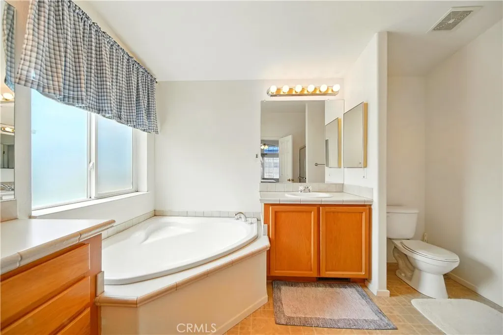1245 W Cienega Avenue, #70