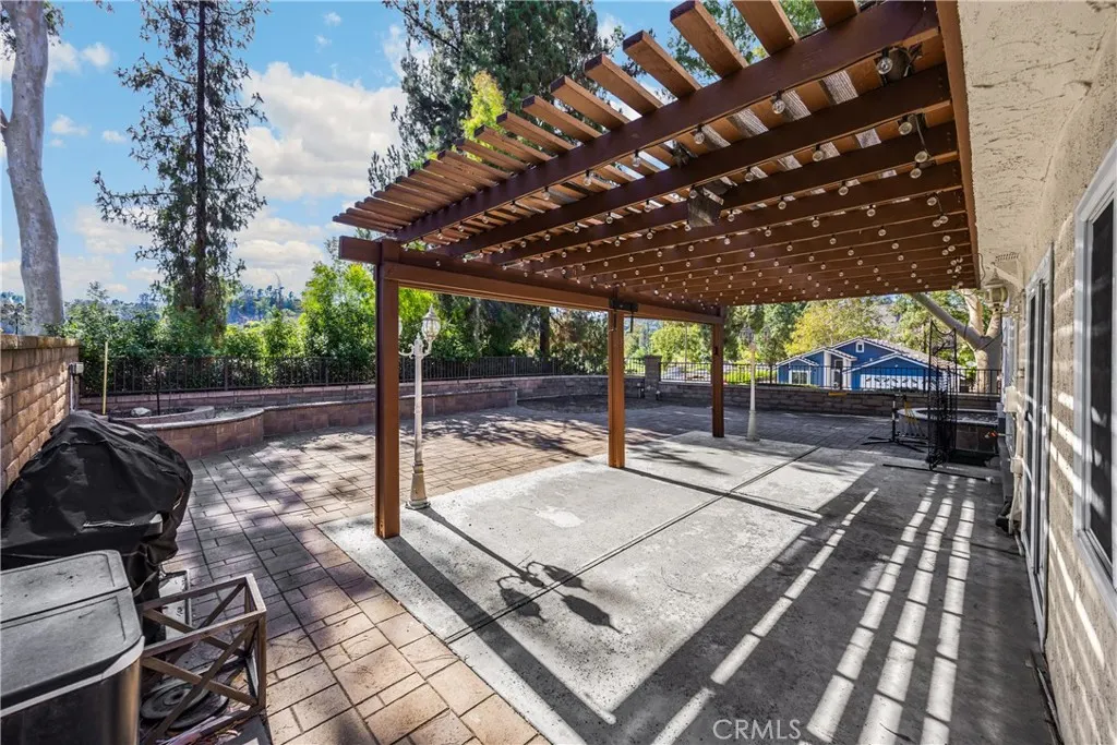 1 Country Wood Drive