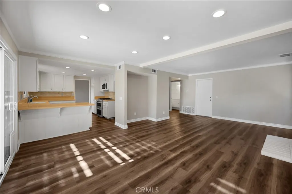 1 Country Wood Drive