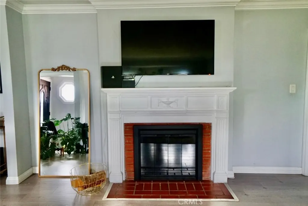 1131 E Larkwood