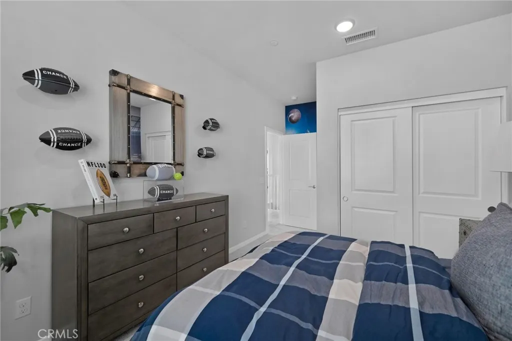 2621 E Clara Lane