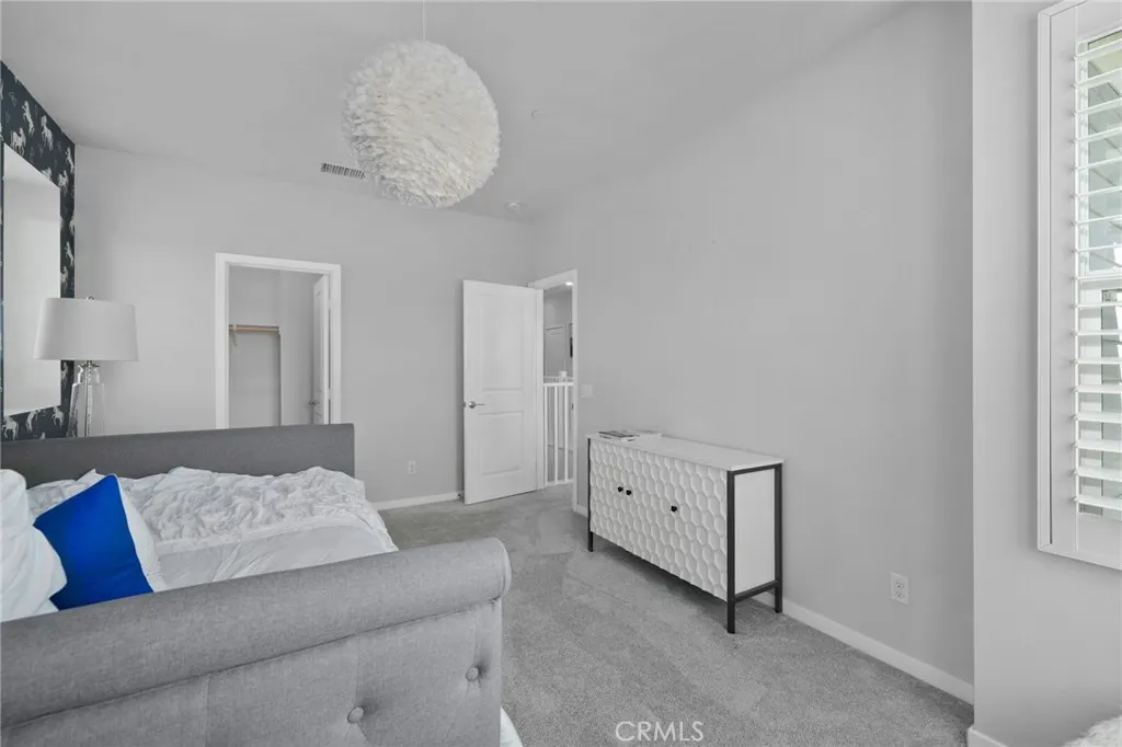 2621 E Clara Lane