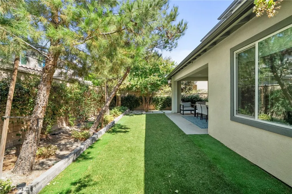 2621 E Clara Lane