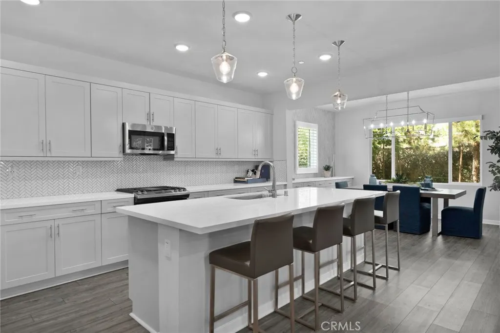 2621 E Clara Lane
