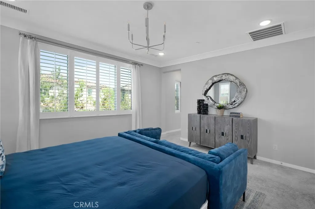 2621 E Clara Lane