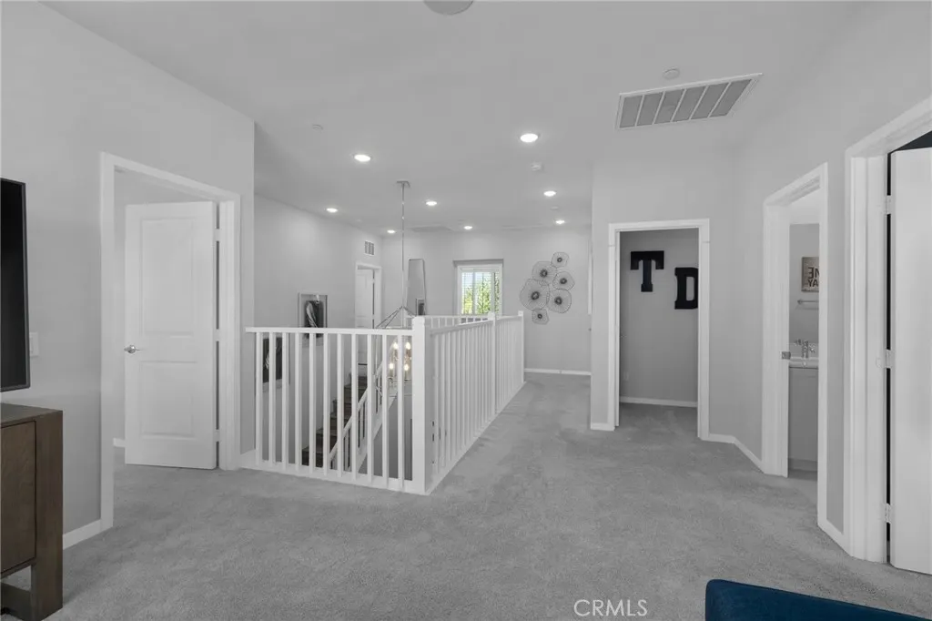 2621 E Clara Lane